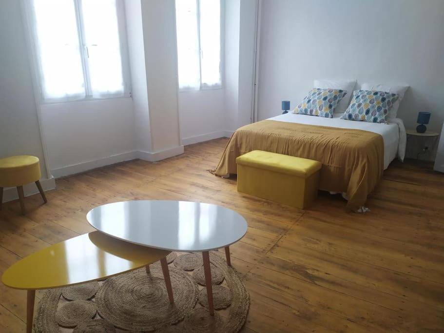 Maison De Ville Tres Lumineuse Civray  Εξωτερικό φωτογραφία